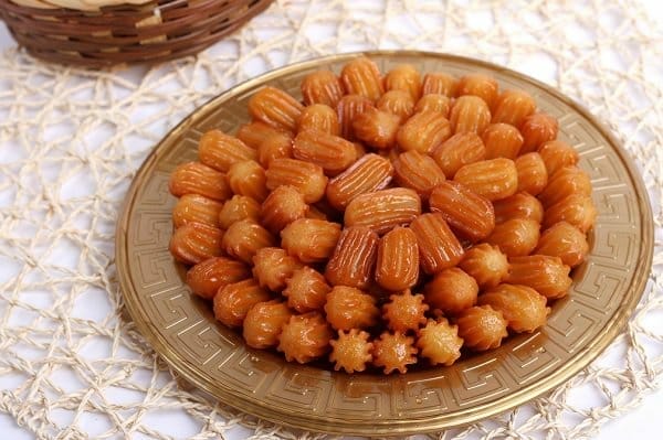 طريقة عمل بلح الشام بالمقادير